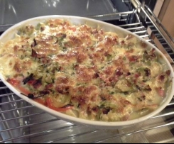 Variation von Rosenkohl Nudelauflauf