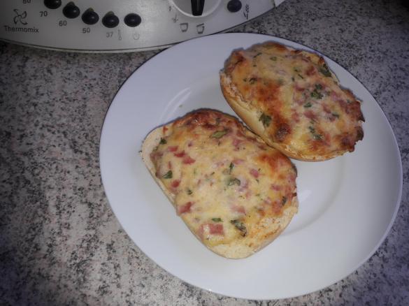 Pizzabrötchen ganz einfach