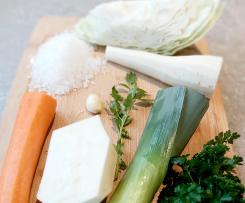 Gemüsebrühe / Suppengrundstock