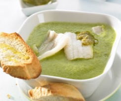 Zucchinicreme mit Seezungenfilets