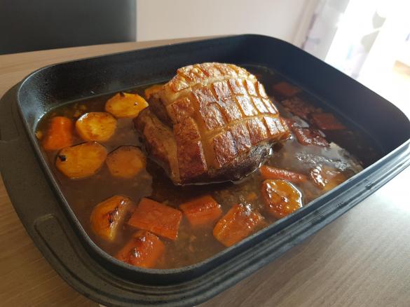 Schweinebraten in Bierdampf mit Kruste