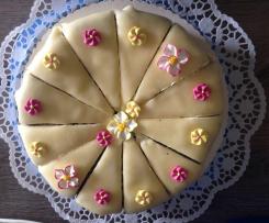 Mohnkuchen mit Marzipandecke