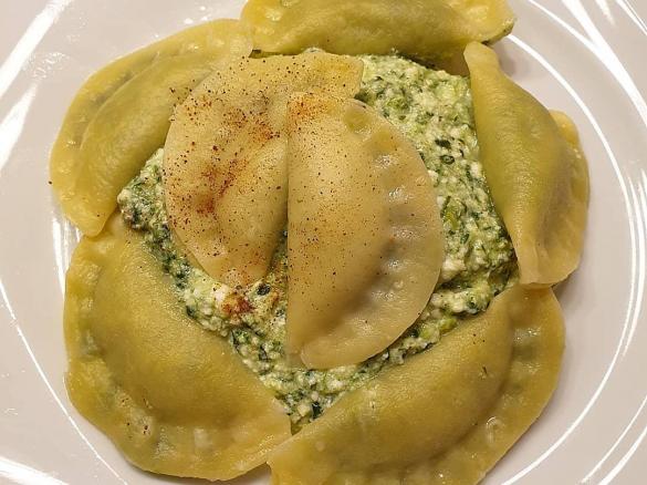 Ravioli mit Spinat-Ricotta-Füllung