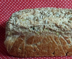 Brot mit Zucchini
