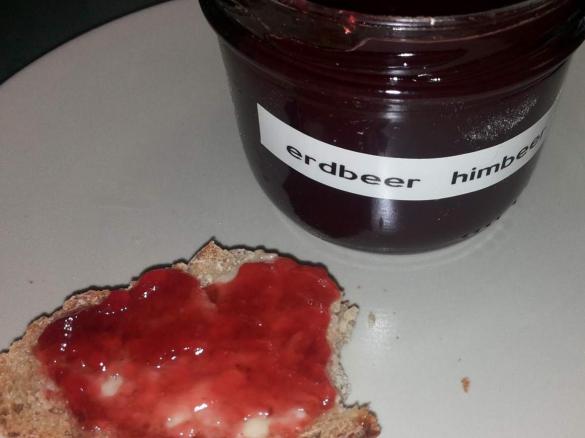 Erdbeer-Himbeergelee