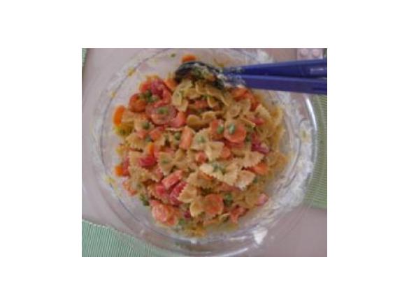 Nudel- Gemüse-Salat