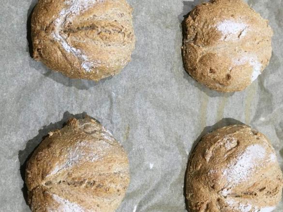 100% Vollkorn-Brötchen aus Dinkel