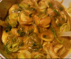 Kürbissauce mit Spinat - leicht scharf - perfekt zu Tortellini - vegan - veggie - vegetarisch - gesund