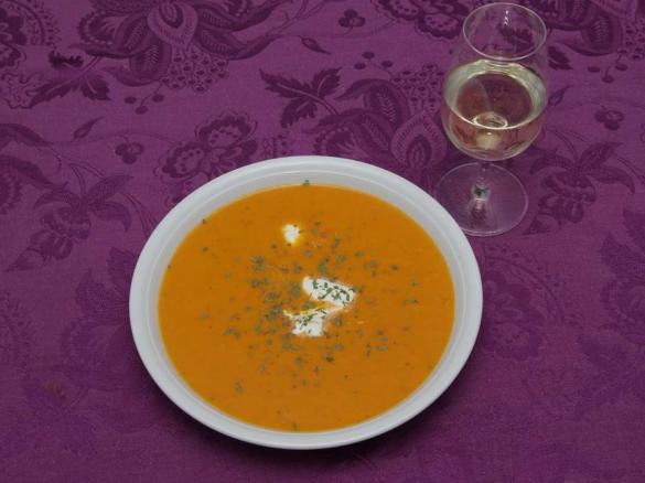 Tomatensuppe mit Estragon