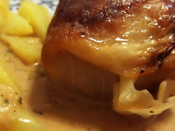 Kohlrouladen mit Kartoffeln und Cidre-Sauce