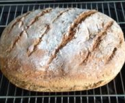 Variation von Landbrot Backhausart
