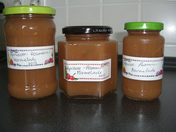 Aprikosen-Rosmarin-Marmelade