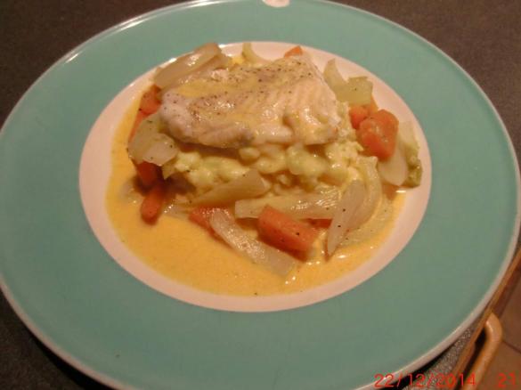 Dorschfilet auf Kartoffel-Chinakohl-Stampf mit Gemüse