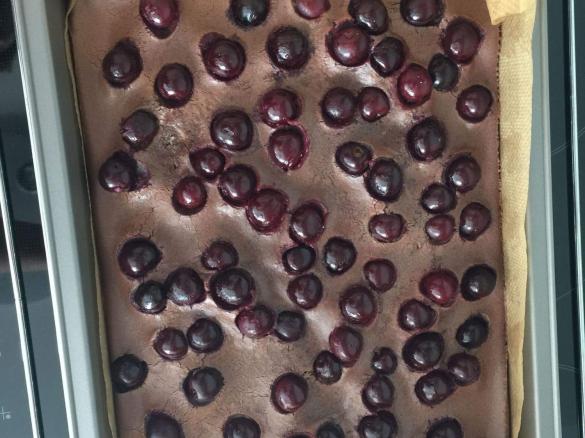 Schoko-Kirsch-Pfannkuchen vom Blech