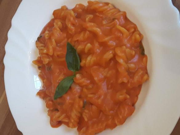 Alles in einem Topf - Nudeln mit Tomatensoße - WW 10SP