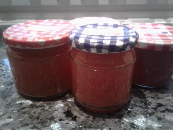 Apfel-Birnen-Tomaten-Konfitüre