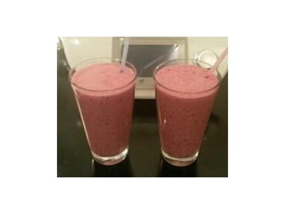 Bananen-Waldfrucht Smoothie