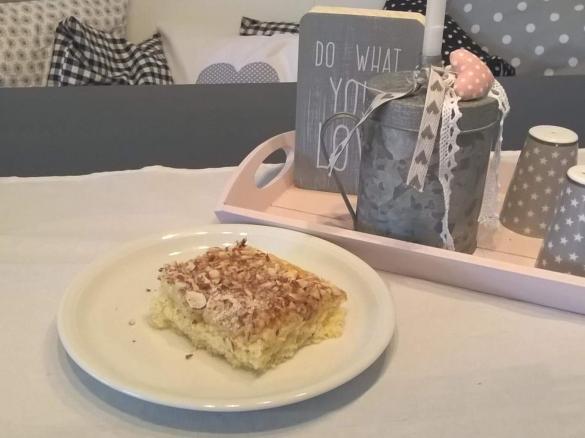 Mandel-Buttermilch-Kuchen