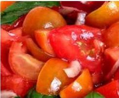 frischer Tomatensalat