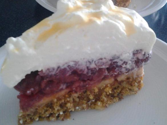 Kirsch-Eierlikörtorte