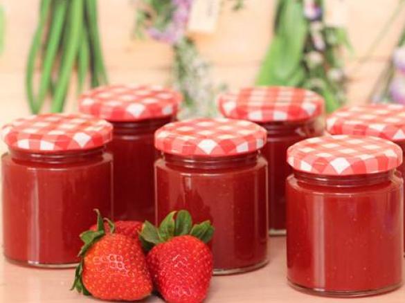 Erdbeer-Vanille-Sekt-Marmelade