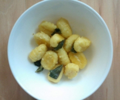 Gnocchi in Salbeisoße