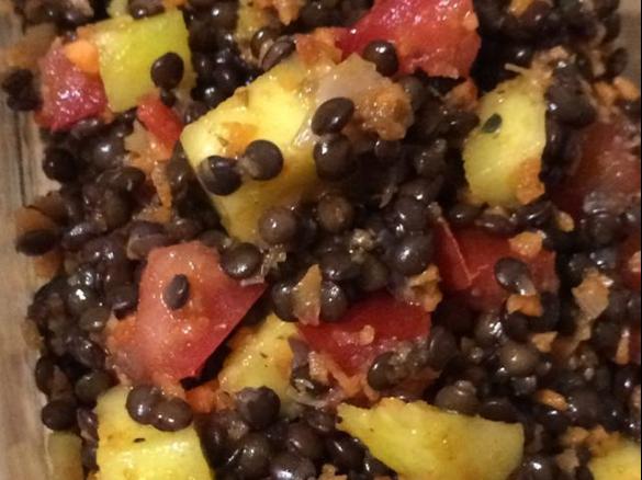 Linsensalat mit Mangostückchen