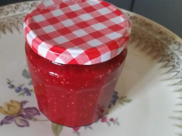 Himbeermarmelade mit Kokosraspel