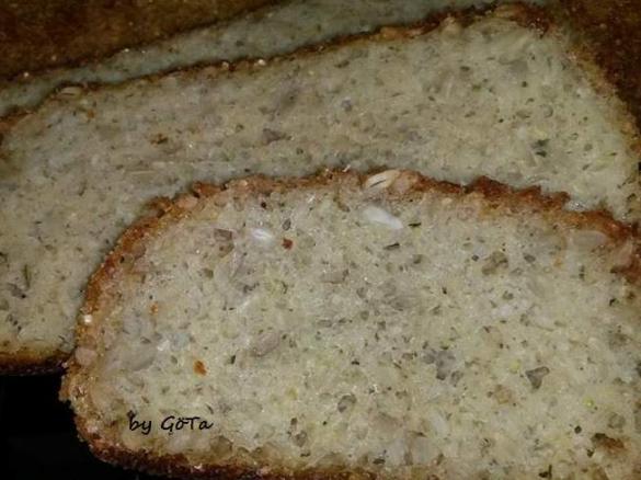 Quinoa Sauerteigbrot - glutenfrei