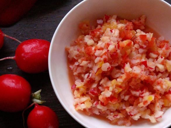 Paprika-Radieschen-Rohkost