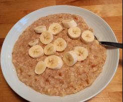 Energielieferndes Frühstücks - Porridge, vegan und laktosefrei.