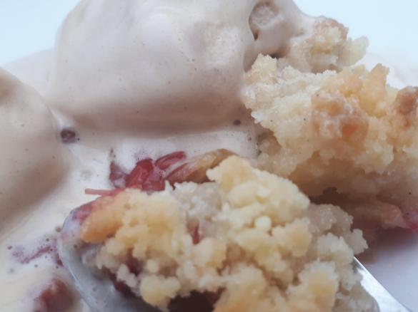 Rhabarber Himbeer Crumble