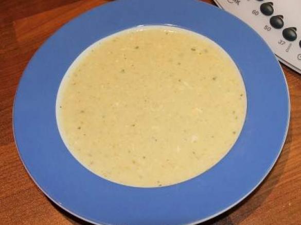 Grünkernsuppe mit Milch