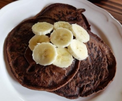 Glutenfreie, vegane Schoko Bananen Pancakes