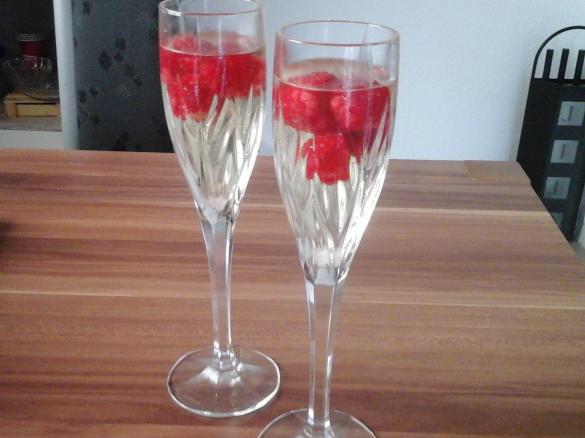 Perlgelee mit Himbeeren