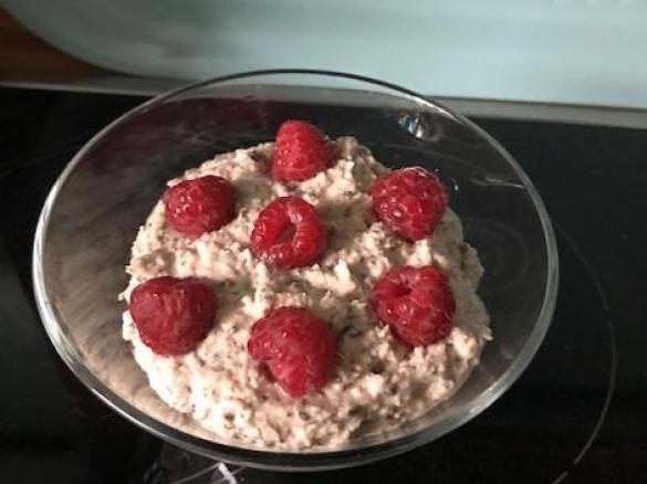 Kokos-Schoko Creme mit Beeren