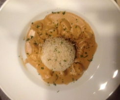 Hähnchen in Erdnusssoße