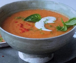 Rote Linsensuppe mit getrockneten Tomaten 