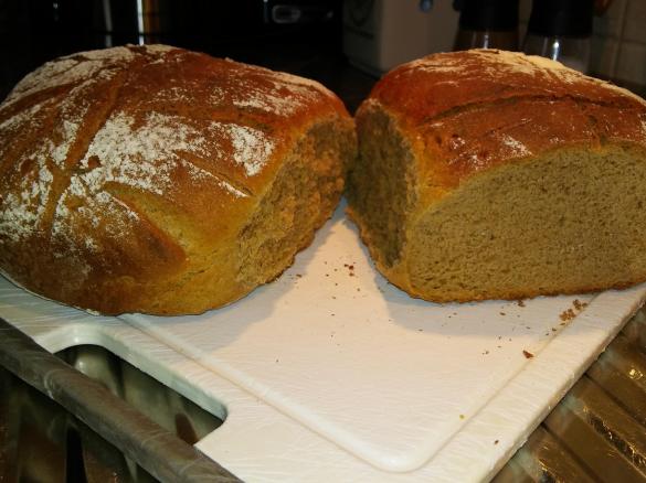 Brot, Misch, dunkel, Teig mit eher fester Konsistenz, Deichknust, norddeutsch