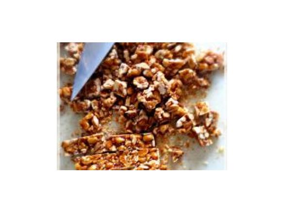 karamelisierter Erdnuss Gugelhupf