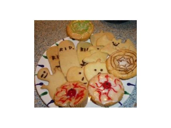 gruseliges Halloween - Gebäck  ( Muffins,Lollies, Plätzchen ) 