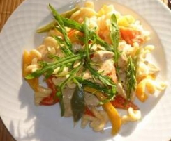 Nudel-Rucola-Topf mit Limettenhähnchen 