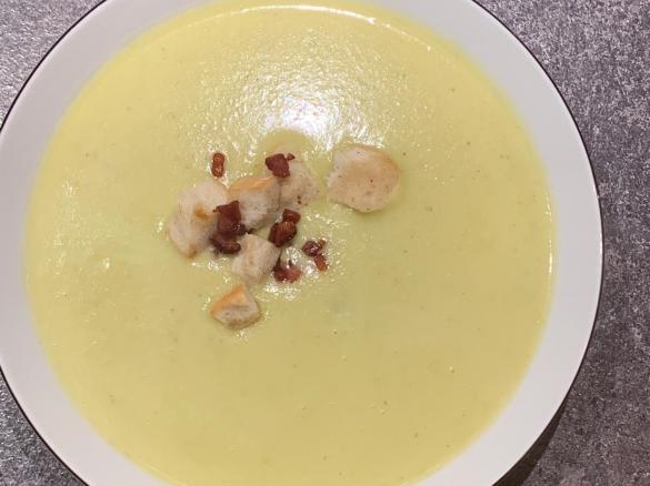 Cremige-Rosenkohlsuppe-nach Art von Willy