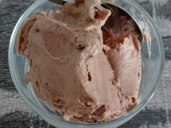 Erdnuss-Schoko-Eis 
