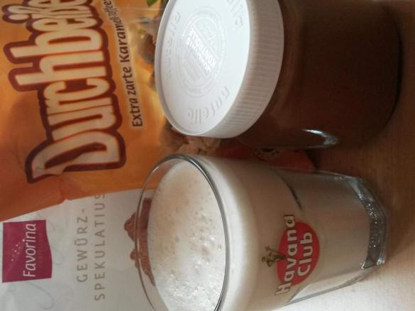 Bine's Spekulatius-Karamell-Aufstrich und Karamellmilch