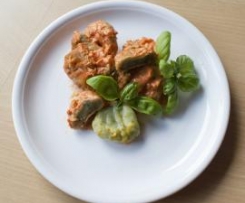 Basilikum-Gnocchi mit Tomaten-Schmand-Soße