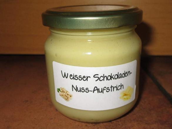 weißer Schokoladen-Nuss-Aufstrich