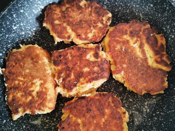 Hähnchenfrikadellen aus Resten