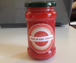 Erdbeermarmelade mit weißer Schokolade