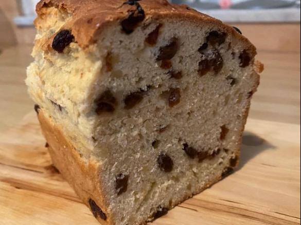 Rosinenstuten mit Mandeln - einfach und lecker!